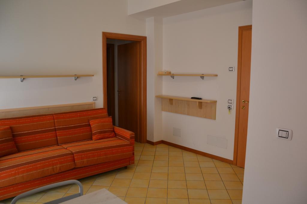 Hotel Ariston Misano Adriatico Exterior foto